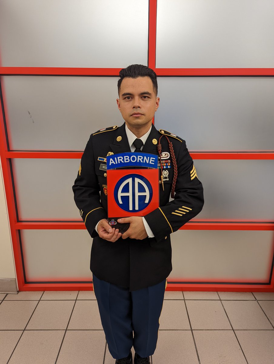 AA9 Sends tweet media