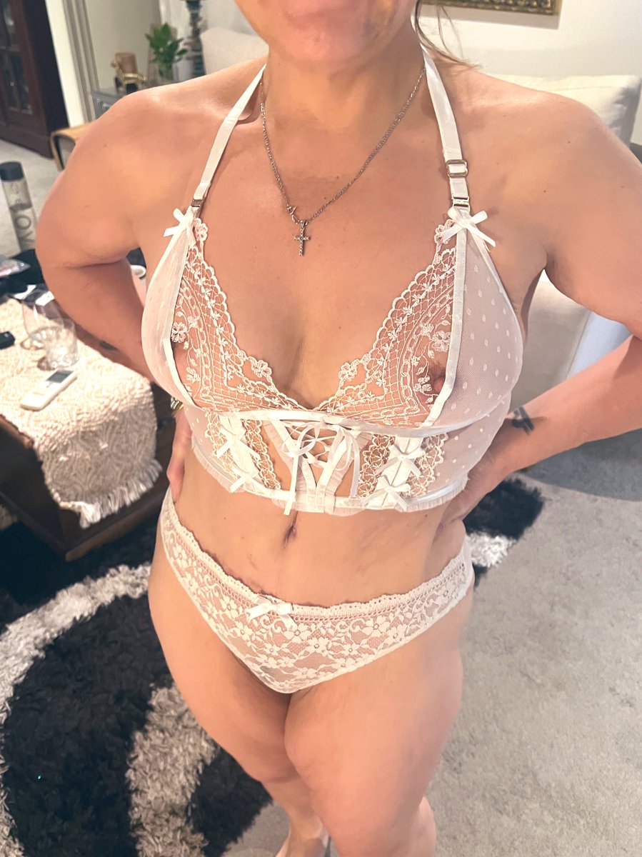 hermanfeast's tweet photo. Thank God it’s Friday!! And a long weekend too. Very much looking forward to playing with LadyG this weekend… #TGIF #longweekend #playtime #couple #sexy #love #honeybridette #lingerie https://t.co/LcPJ4jcLho