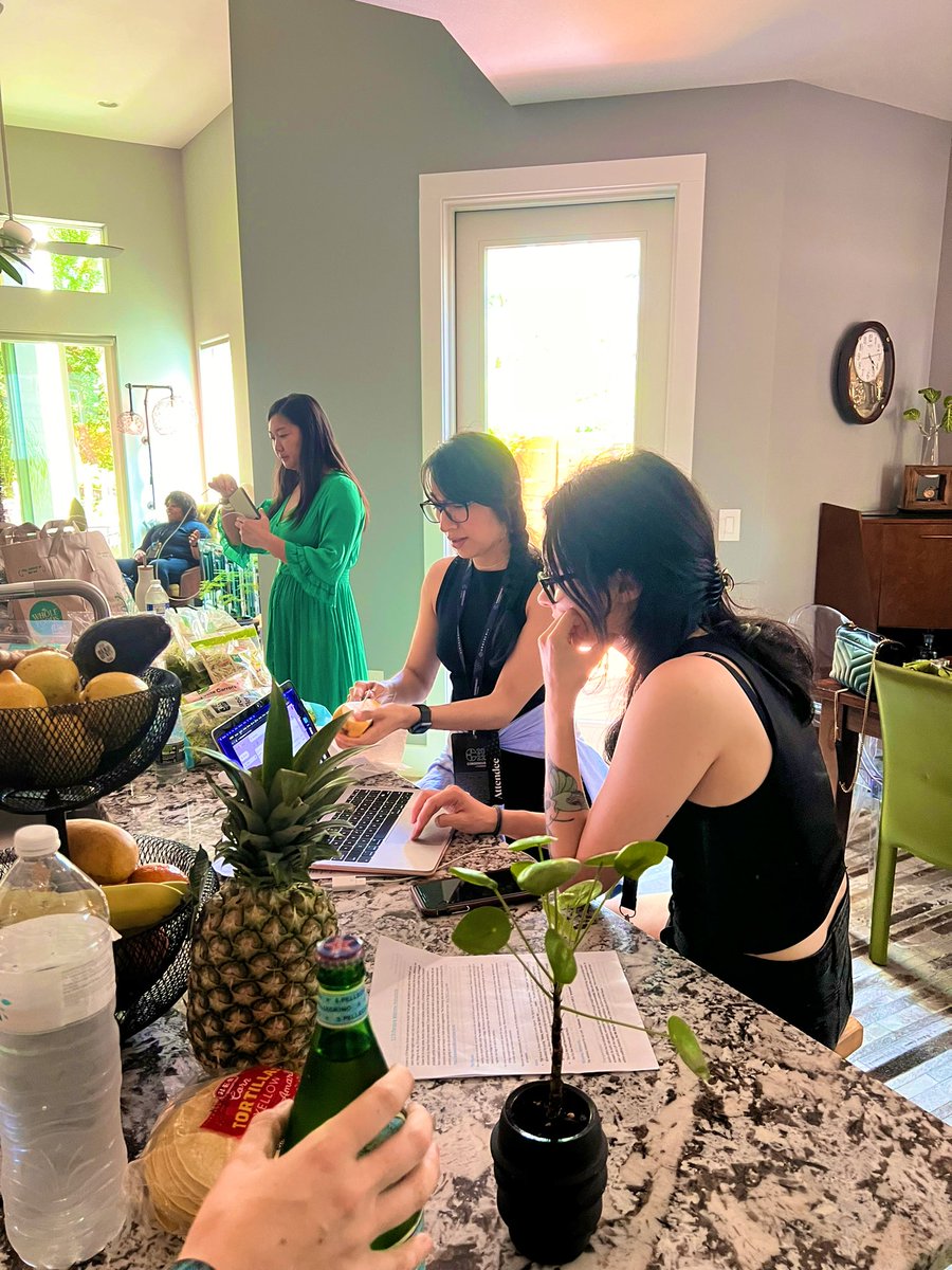 _HerDAO's tweet photo. Brainstorming hackathon ideas at the @_HerDAO hacker house 💡

@_HerDAO scholars will be participating in @CoinDesk  #Web3athon at @consensus2022 https://t.co/V7nWMMD388