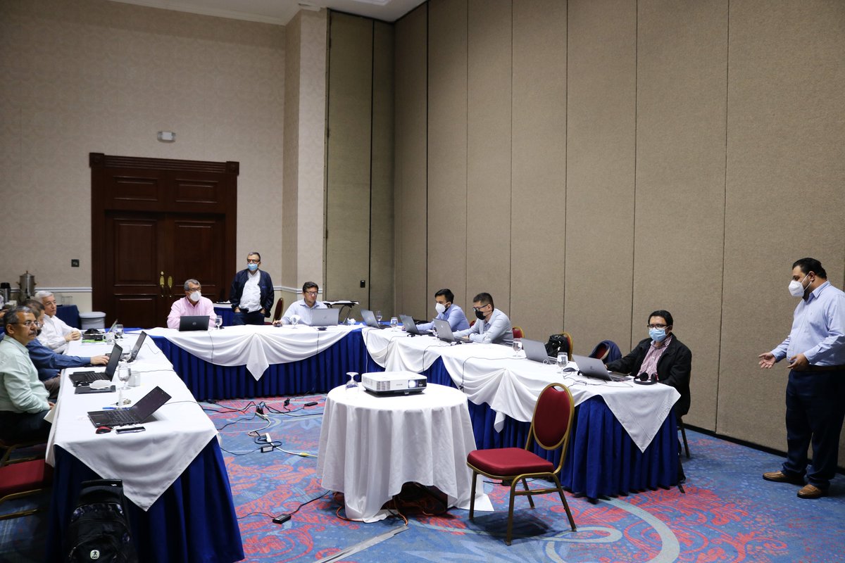 EOR_energia's tweet photo. 👥 Reunión 39 del Comité Técnico de los Derechos de Transmisión (DT) - En una jornada de 16 horas, representantes de #EOR, #CRIE y #CDMER se reunieron en SS, 8 y 9 de junio, para continuar trabajando en la propuesta de diseño general para la actualización regulatoria de los DT.🔎 https://t.co/2ixagsDrjD