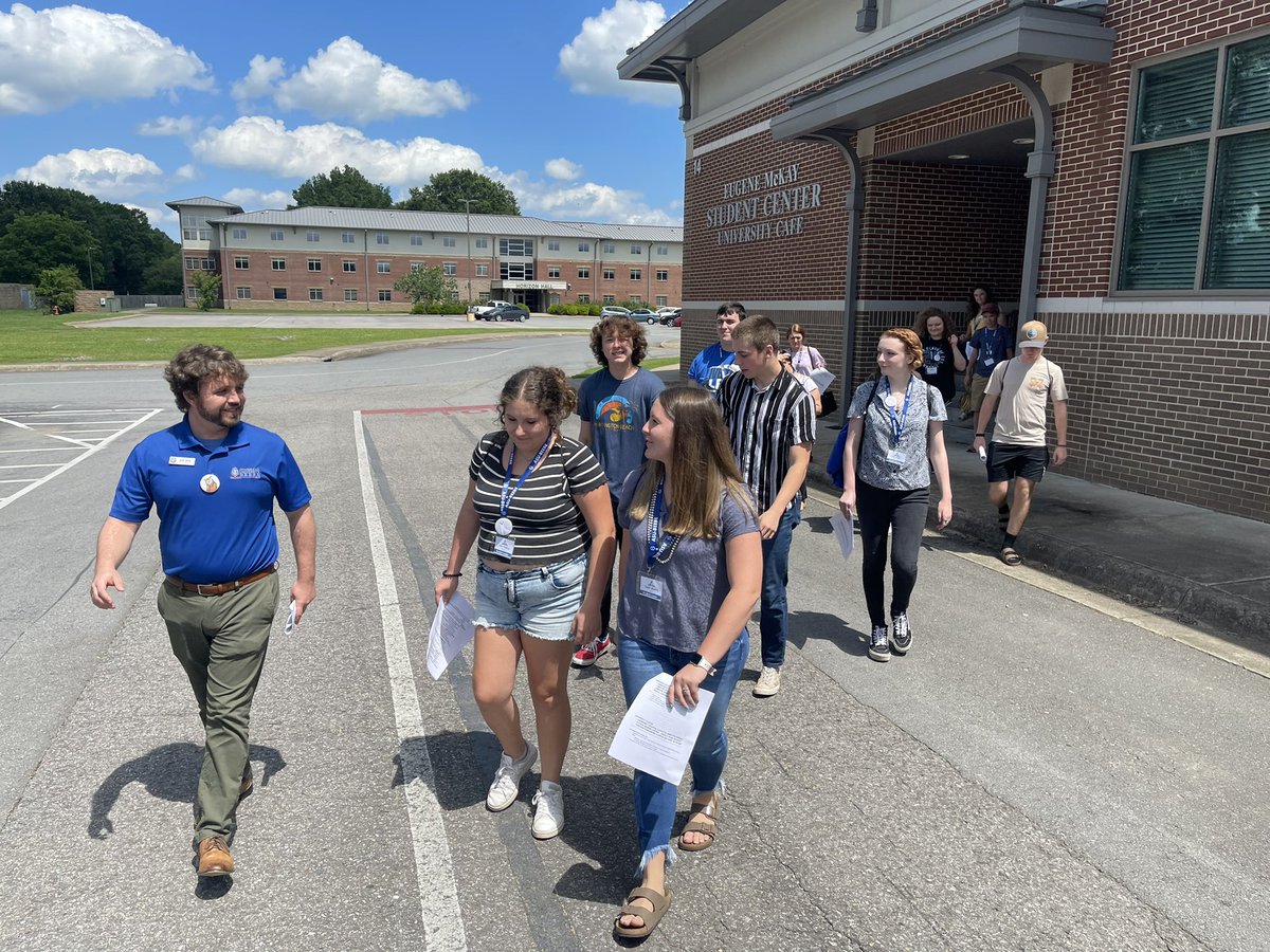 ASUBStudents's tweet image. Today, Dr. David Mayes, vice chancellor of Student Services, hosted newly selected Student Leadership Scholars for a summer retreat. Together with faculty/staff from academics and student services, new Student Leaders participated team building and #DISC assessment. #StudentLeads