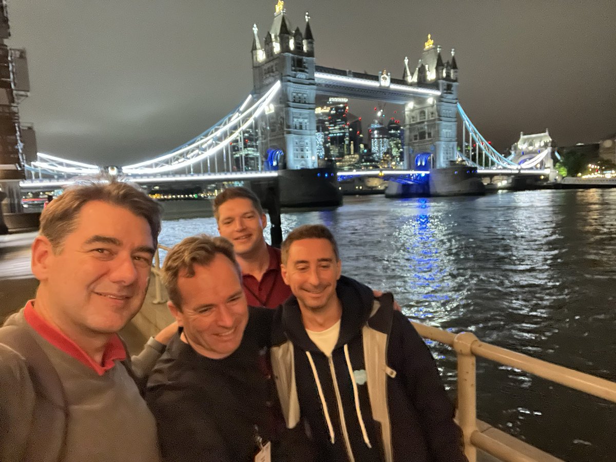 Ready for London’s Calling 2022!

And NO <a href="/melissahilldees/">Melissa Hill Dees</a> that is NOT a green blob….  

 #YeurDreamin’ ?   Not today … weur in London!

<a href="/LDNsCall/">Londons Calling</a> #LC22

<a href="/PracticalActs/">StuartM</a> <a href="/FabienTaillon/">Fabien Taillon</a> <a href="/AndreKampen/">Andre van Kampen</a> <a href="/ChrisieMarshall/">Christine Marshall</a> <a href="/lissa__x/">melissa</a>