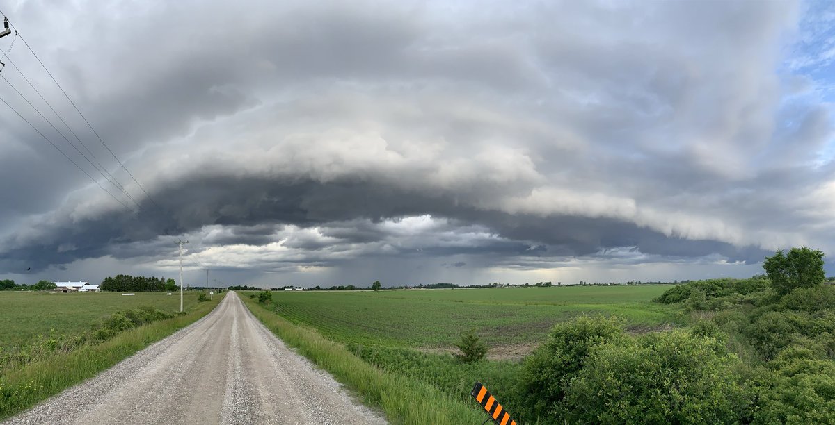 shanedp51's tweet photo. #ONStorm in Glencoe at 7:04pm https://t.co/KOwYGPo9R5