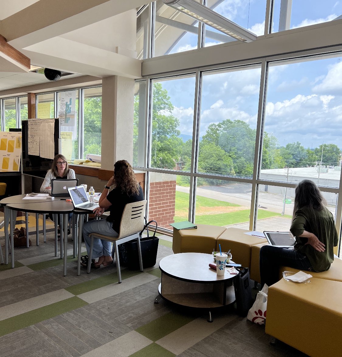 Heath_M_Harmon's tweet photo. #HereWeGrow Career Tech and Elective teachers revisiting their proficiency scales as they prepare to build and revise assessments! #GoBigO https://t.co/BrWApiZhdc