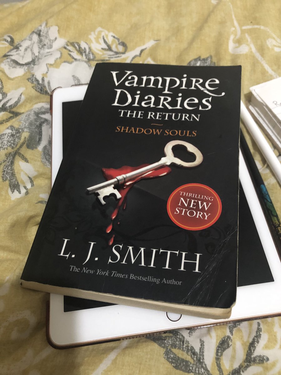 feuilly_cakes's tweet photo. My third book for #whateverthon is complete! I haven’t gotten any bingos yet but I’m pretty sure the next one I start will get me at least one https://t.co/XfQbbXx9KC