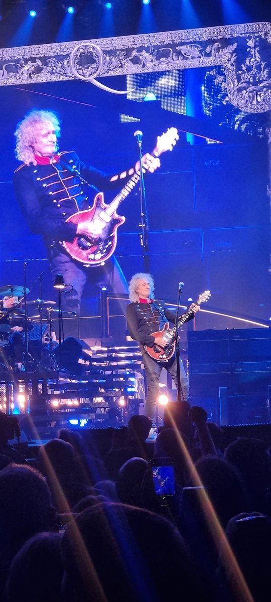 JamesMarsh1974's tweet photo. Decent night with  @nomadicrevery named "Axe wielding riff-monger" that is @DrBrianMay https://t.co/NCbSzgJUIn