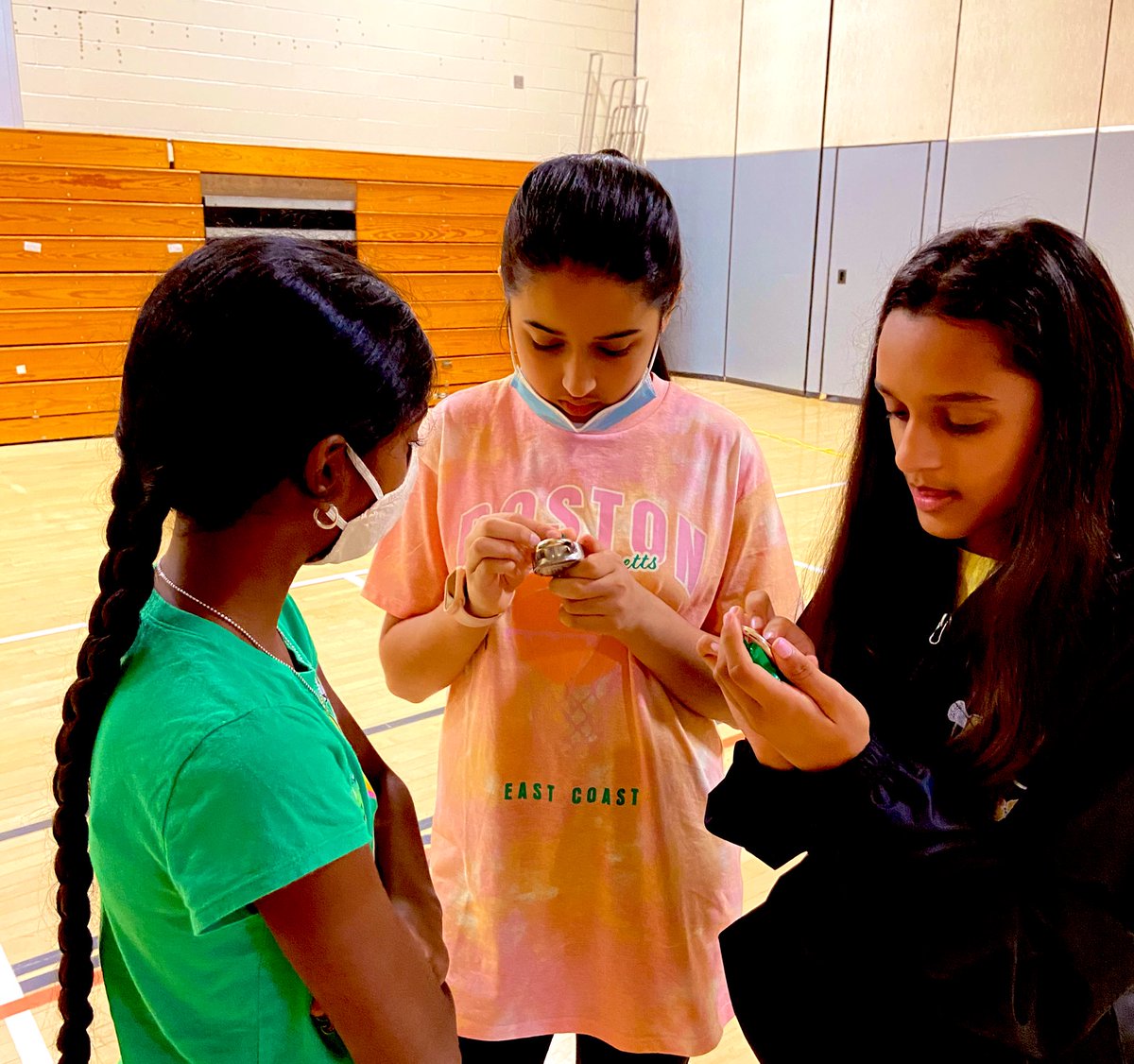 βπππππ πΈπ₯π«ππ£π₯ (@responsivepe) on Twitter photo Our <a href="/SBSDIF/">Indian Fields ES</a> fifth graders are one step closer to middle school as they learned how to operate combination locks in #physed today! <a href="/mbkleinman5/">Michele K</a> <a href="/DuboisSb/">Allison Dubois</a> <a href="/prattien/">π»ππππ π½ππππππ</a> Our <a href="/SBSDIF/">Indian Fields ES</a> fifth graders are one step closer to middle school as they learned how to operate combination locks in #physed today! <a href="/mbkleinman5/">Michele K</a> <a href="/DuboisSb/">Allison Dubois</a> <a href="/prattien/">π»ππππ π½ππππππ</a>