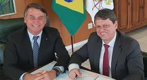 Dna_Fatima_'s tweet photo. ♥㋡♥ Boa Noite ♥㋡♥
Sim, Eu apoio essa ideia
#CPIdaPetrobrasUrgente
_♥(◕‿◕)♥ -
Vamos juntos com Bolsonaro
#BolsonaroReeleitoEm2022 
#TarcisioGovernadorSP 
 https://t.co/DjT6ck8wQt