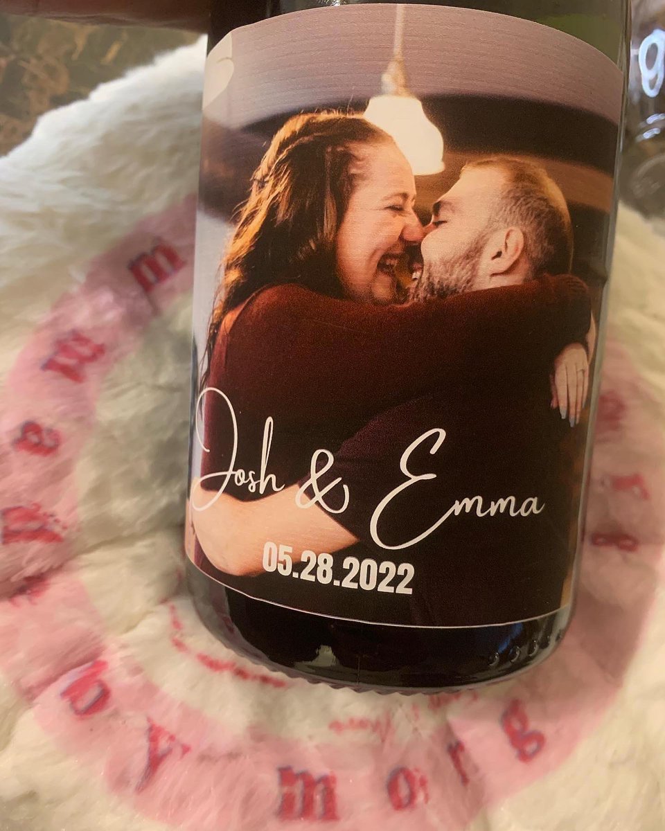 The newlyweds LOVED their custom gifts! I made a custom photo puzzle & wine bottle sticker! Send me your ideas so I can make them come to life! #newlyweds #photopuzzle #customwinebottle #madebymorg