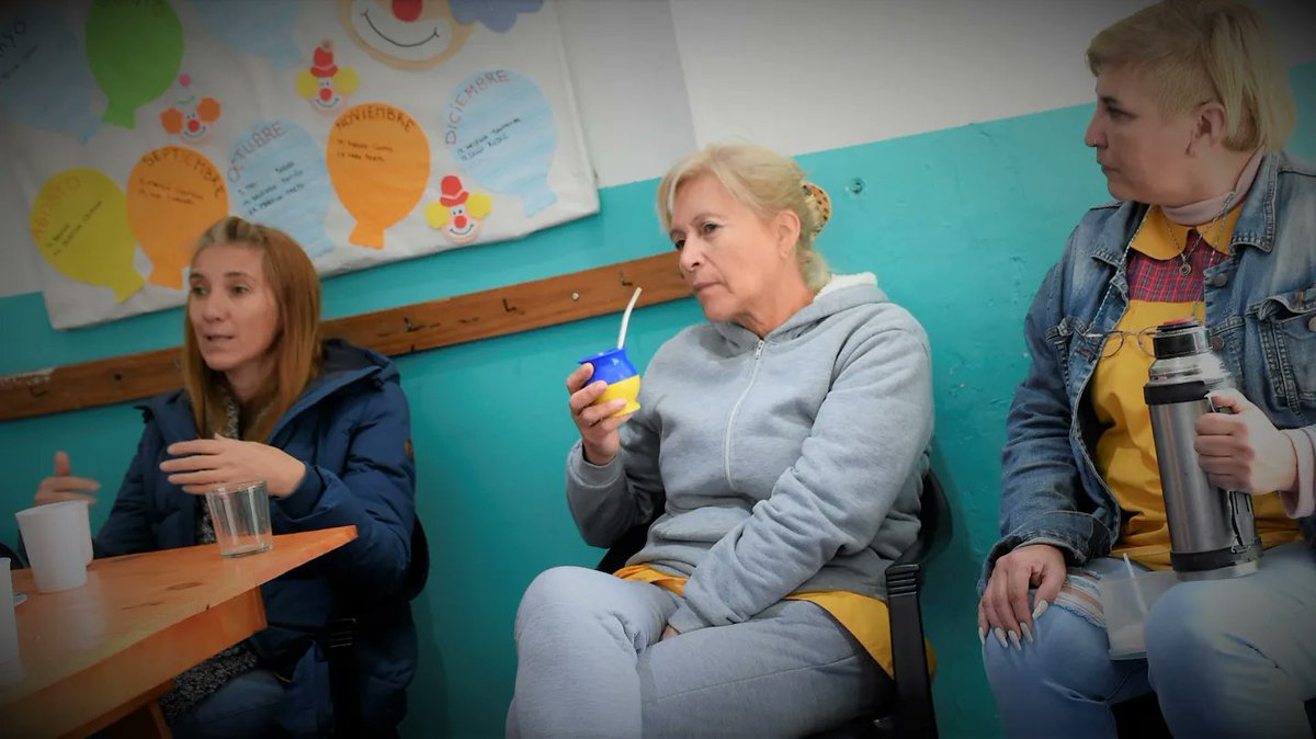 connafjardines's tweet photo. Hoy nos reunimos en la mesa de gestión territorial en Merlo. Gracias Jardín Abrázame por abrirnos sus puertas para debatir sobre las problemáticas y desafíos que tenemos por delante en todos los espacios educativos comunitarios.
#CONNAF #JardinesComunitarioa https://t.co/638qkAunL7