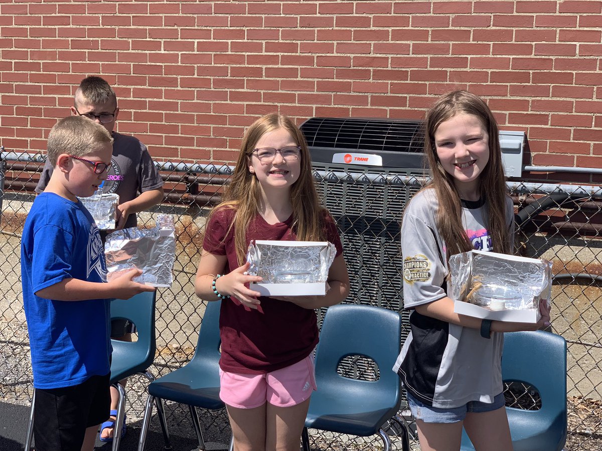 awlsmo's tweet photo. More S’more Learning and S’more making! These 4th graders are bringing their best every day to camp! #smorelearning #summercamp https://t.co/n8gVMypp7Y