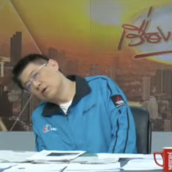 KomsakAddams's tweet photo. เมื่อคุณดูไลฟ์ชัชชาติ : https://t.co/ICR3N0wWGD