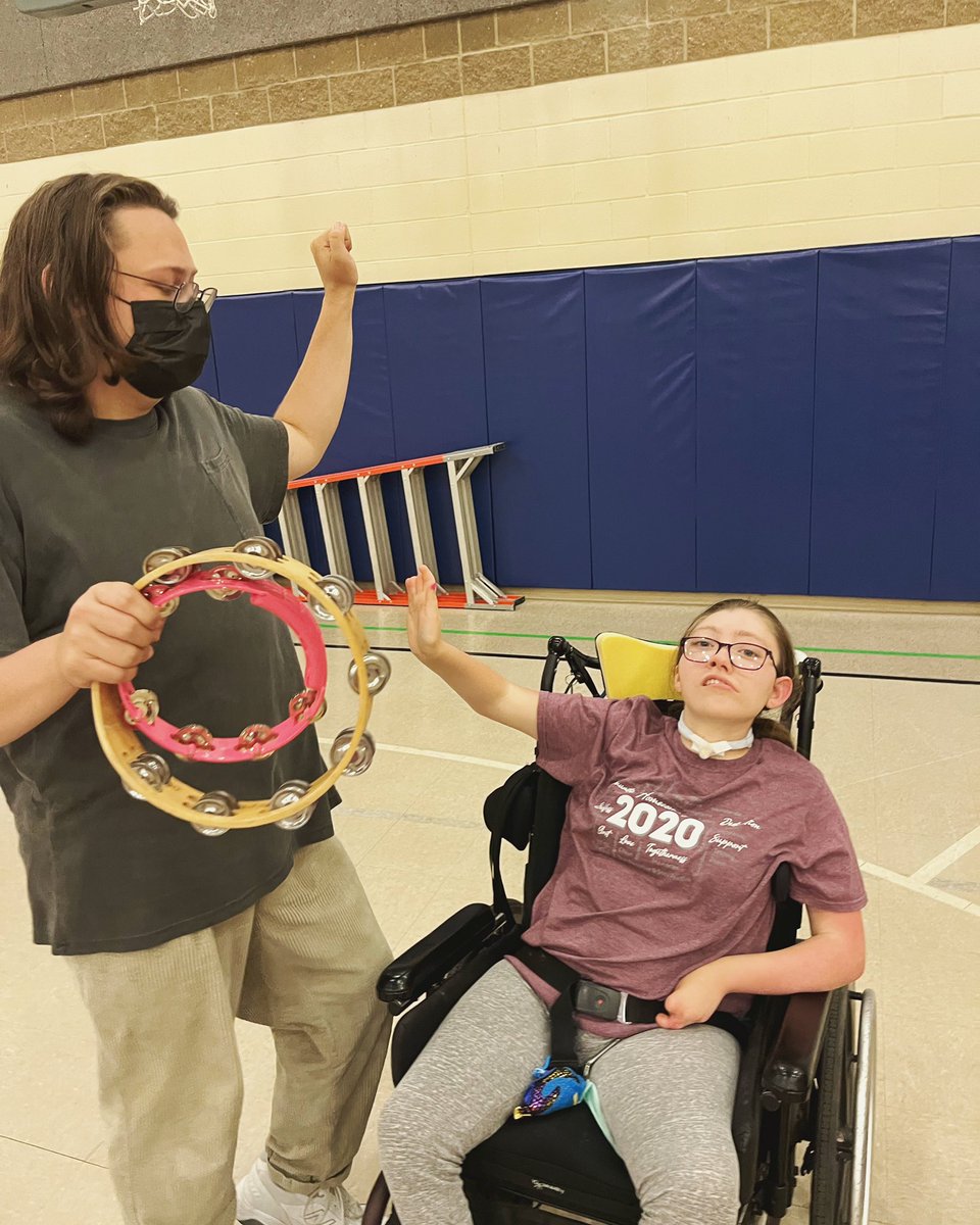 specmusicians's tweet photo. We are looking for volunteers for our Omaha location in order to cater to our musicians’ needs &amp; our growing numbers each week. 
Tell your friends, your neighbors, your siblings, your classmates, and email omahaspecialmusicians@gmail.com with any inquiries! THANK YOU!!!! 💛🥁🎼 https://t.co/YpdBZajZLN