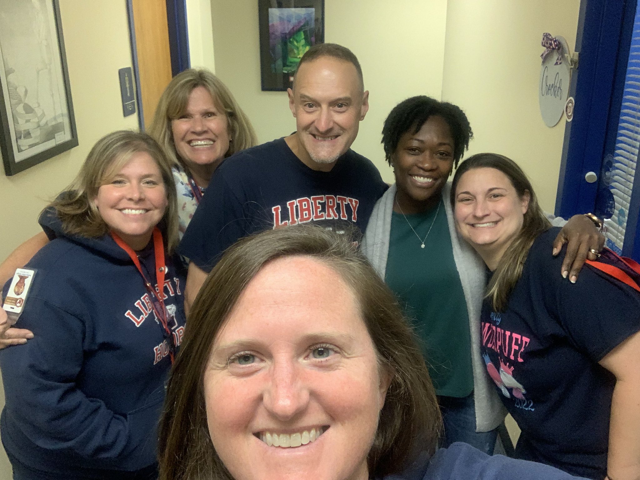 liberty-high-school-on-twitter-last-day-selfie-with-andrea-g-w