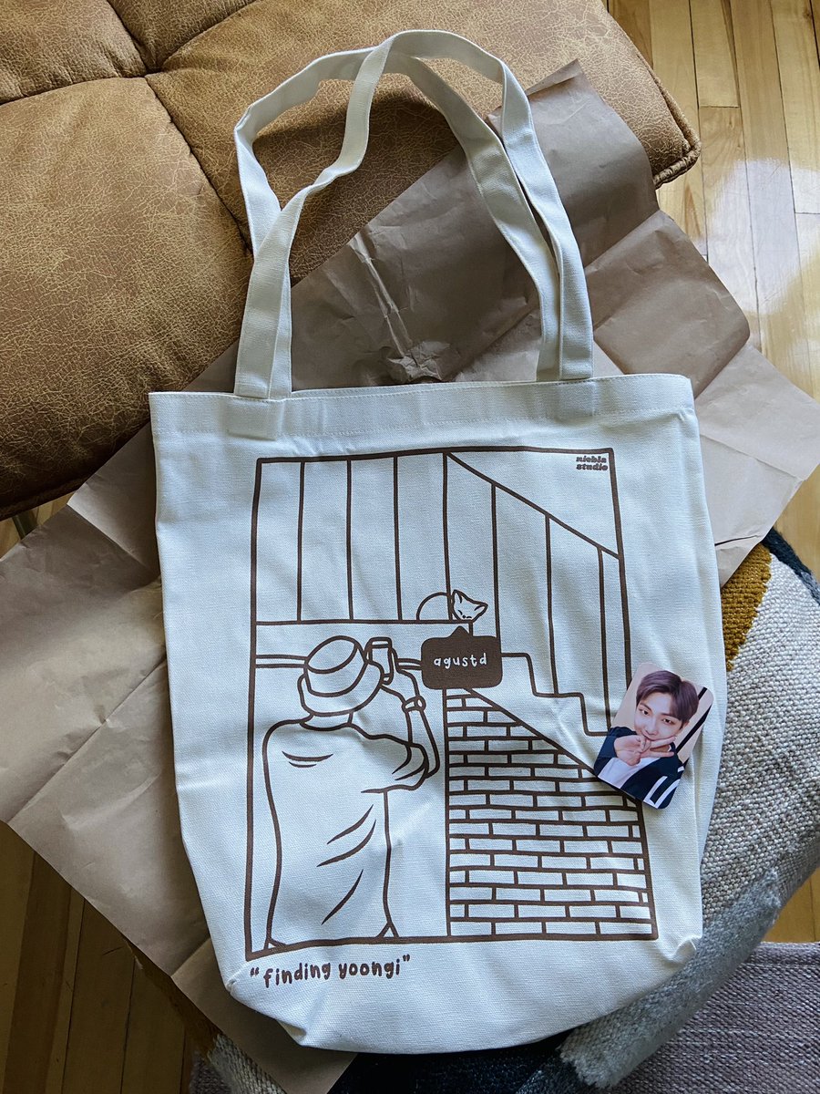 nomadjia's tweet photo. omg it finally came home and itโs so perfect i wanna cry ๐ญ๐๐ป ๐๐ธ#findingyoongi #rkive https://t.co/QaTQmkS5wz