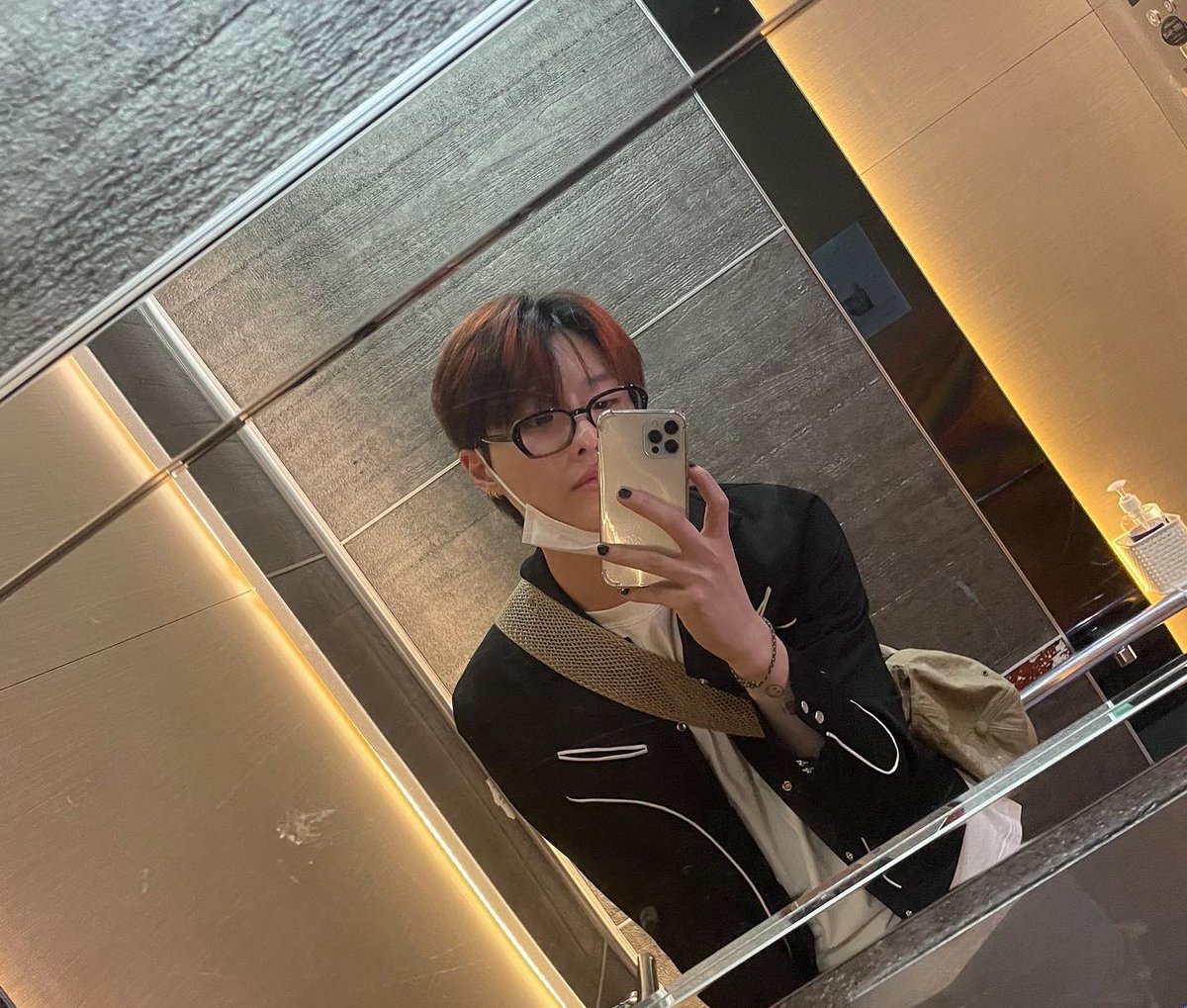 조우즈 tweet media