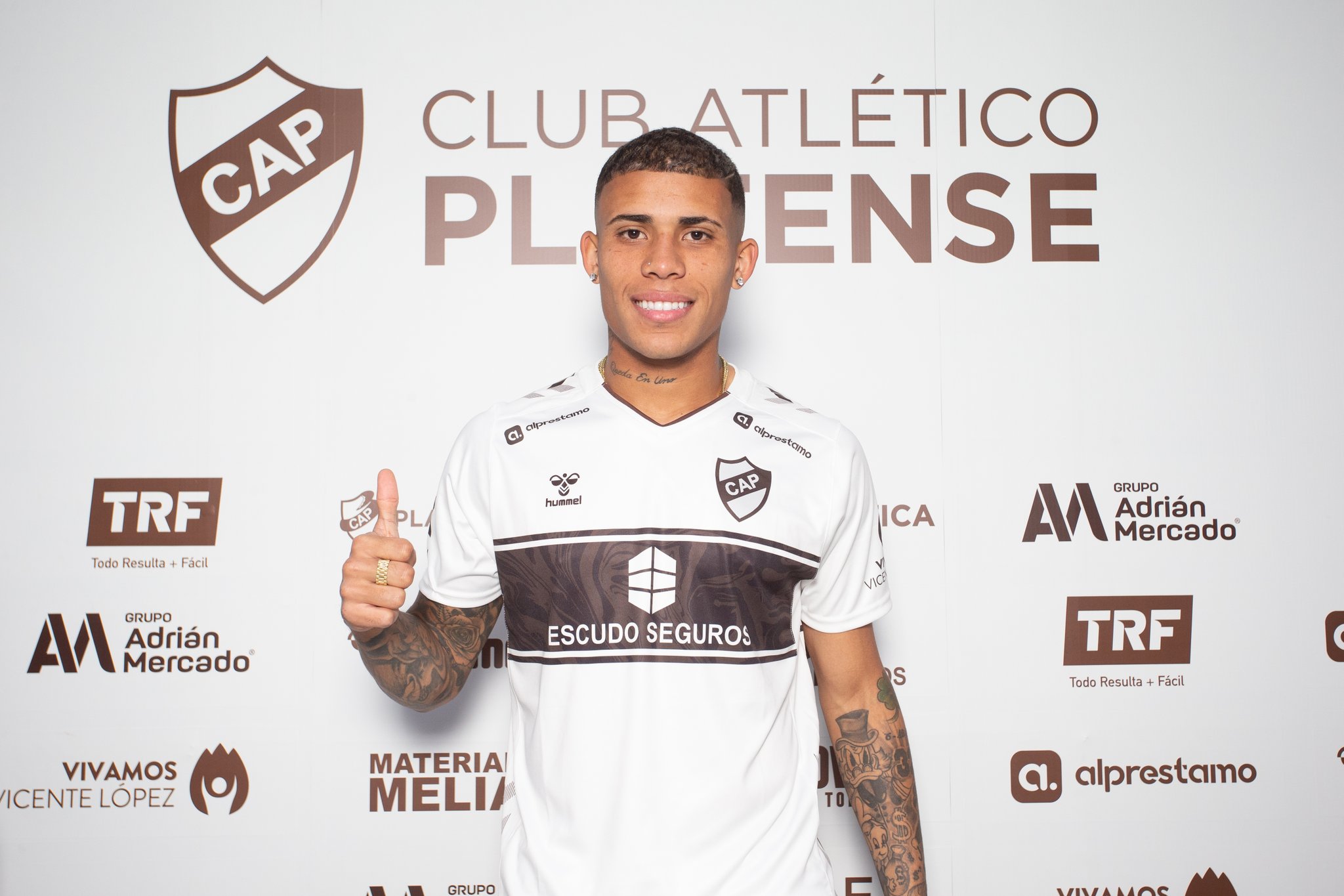 Club Atlético Platense on X: 😄🤍🤎🦑  / X