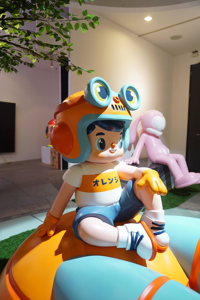 kong_andri's tweet photo. Owangeboy - 'Living in the moment'
By @MuseumofToys_
Special Preview at @ArtMomentsJKT Art1 Museum
09-12 June 2022 https://t.co/rx0xX5tYYK
