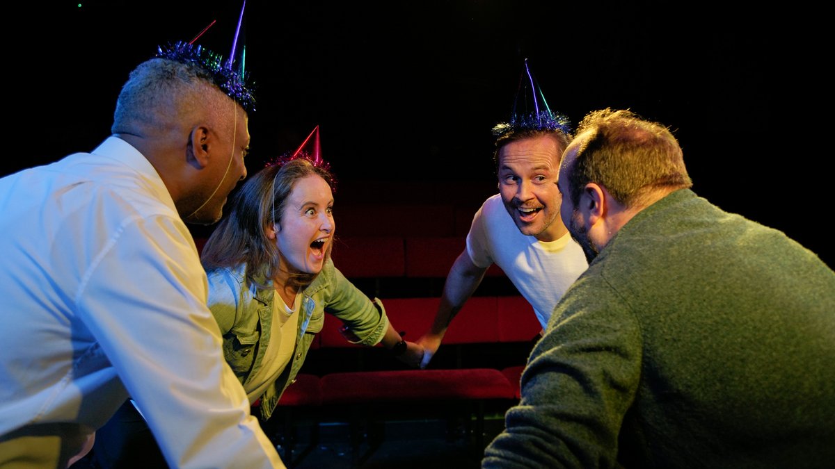 LondonTheatre1's tweet photo. Let’s Pause There at the @KingsHeadThtr  "All things considered, a mixture of hilarity and poignancy makes for a highly satisfying night out." @comaweng   https://t.co/ZqUplxpIdq https://t.co/clwkOw4kBL