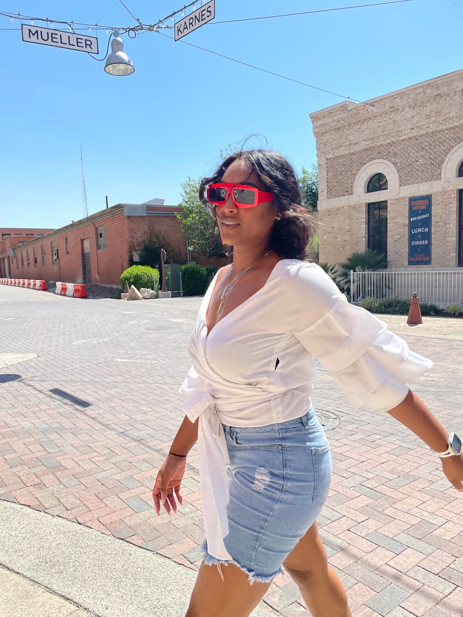 supremeframes's tweet photo. “joss” | SHOP NOW #blackblogger #explorepage #sunglassesbrand  #colorfulsunglasses  #blackcreator #lifestylegoals  #blackgirlswhoblog #satxblogger #sanantoniofoodblogger #lifestylereels #austincontentcreator  #Outfitreels #blackinfluencer #nanoinfluencer #austinblogger #aesth https://t.co/y8BJrOMHrp