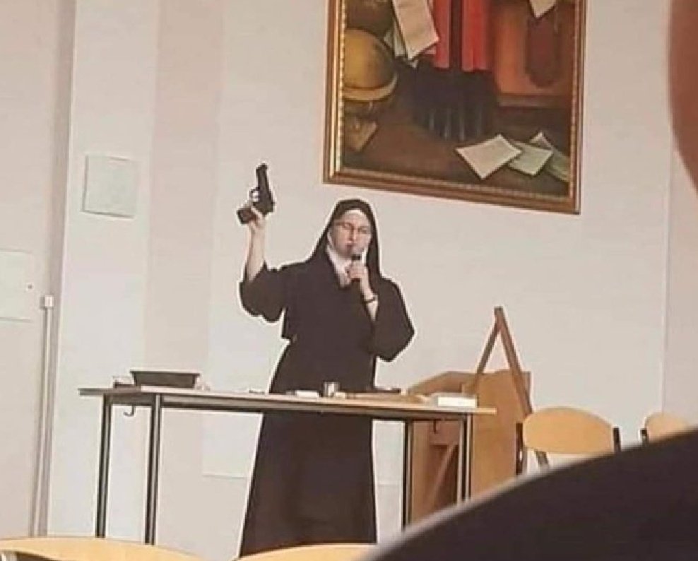 _mood31_'s tweet photo. Ora si qleros, alce la mano el que no conozca a Dios para presentárselo ahorita https://t.co/fPvUGnCT88