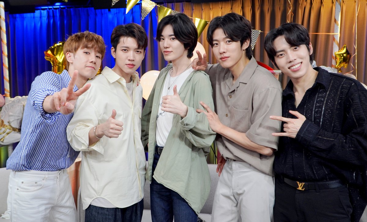 Official_IFNT's tweet photo. [📸] 220609 네이버 NOW #심야아이돌 ♾

재밌고 감동적이고 다 했던 심돌✨
인스피릿과 실시간으로 함께 해서 더욱 뜻깊었어요🔥
잊지 못할 12주년🥳 만들어주셔서 감사합니다❤️

#INFINITE #인피니트
#성규 #동우 #우현 #성열 #성종
#엘 도 마음만큼은 함께! https://t.co/Q1I1XyF32f