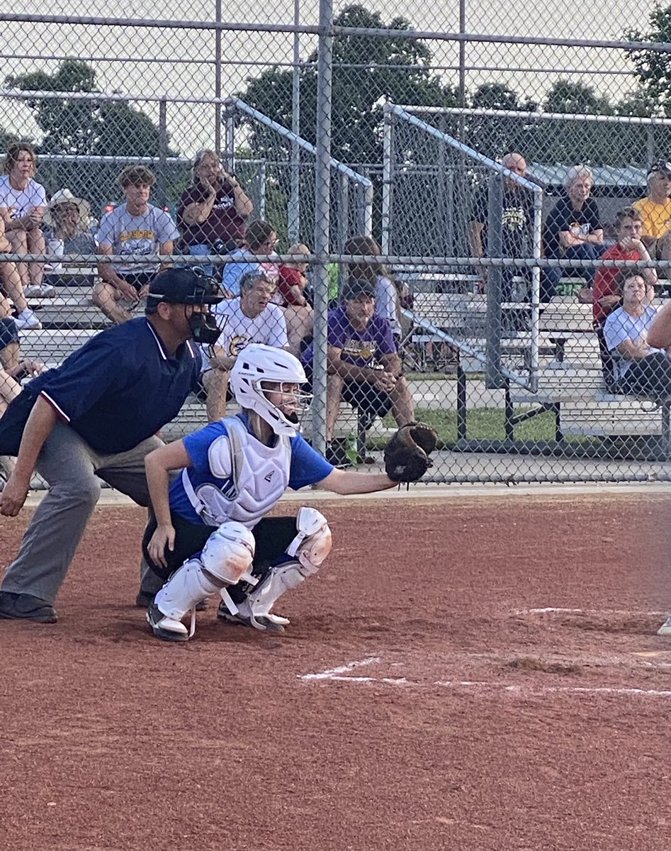 jilby40's tweet photo. Hello high school softball, we’ve been waiting for you! 🥎💪 https://t.co/JErem62A7u