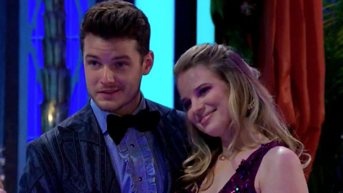 gh_bbyrfan4Ever's tweet photo. #Skyle will always stay together forever! They are one of my favorite couples! I want them to have full custody of Harrison! I want them to have a house! #YR #TeamSkyle #SkyleNation #SkyleForever 🥰🥰 @Michael_Mealor https://t.co/eQto5uvMuQ