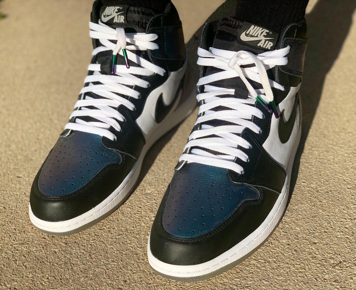 BigDmilz's tweet photo. Todays #KOTD: AJ1 All Star Chameleon from 2017. Back when copping on SNKRS was easier for me (I got the whole pack from this drop). The way these go crazy with that iridescent paint, pics don’t do this shoe justice. #QuarantineDripCheck #kickcheck #snkrsliveheatingup https://t.co/3VvzxZDqDV