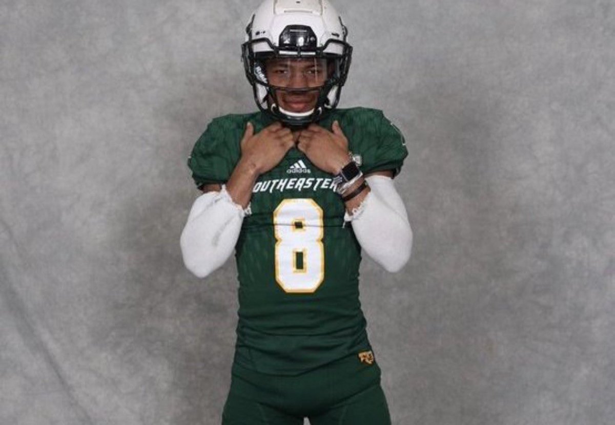 UnstoppableMa17's tweet photo. Thank you to our friends at NFL Draft Diamonds for the write-up of @_wardmagee5 🙏🏾

Link: https://t.co/H1JktWrgV1

#unstoppable #tank #SELU #NFL #UM https://t.co/7arZAV1o7a