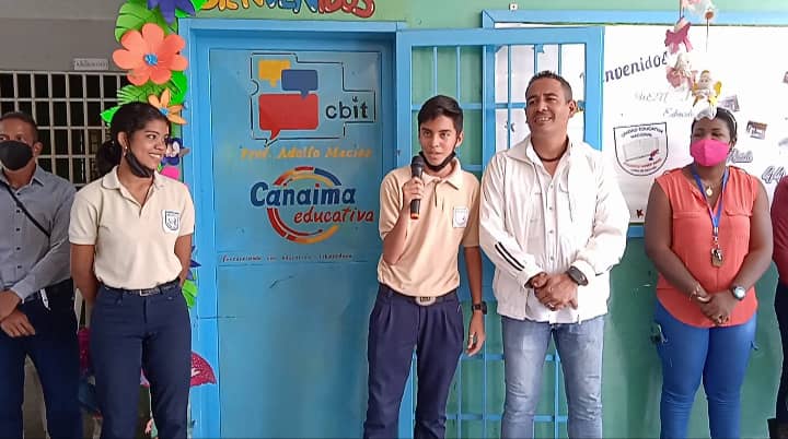 #09Jun Con el Respaldo del Presidente <a href="/NicolasMaduro/">Nicolás Maduro</a>  y <a href="/Fundabit_/">FundabitOficial</a> se Reactivó el #Cbit <a href="/AdolfoCbit/">Cbit_Adolfo_Macias</a> en apoyo al Proyecto de los Estudiantes de 5to Año #UENAseefRaidi. Cumpliendo con el artículo 13 de la LOE. Municipio Mario Briceño Iragorri #Aragua 
#VenezuelaYArgeliaUnidas