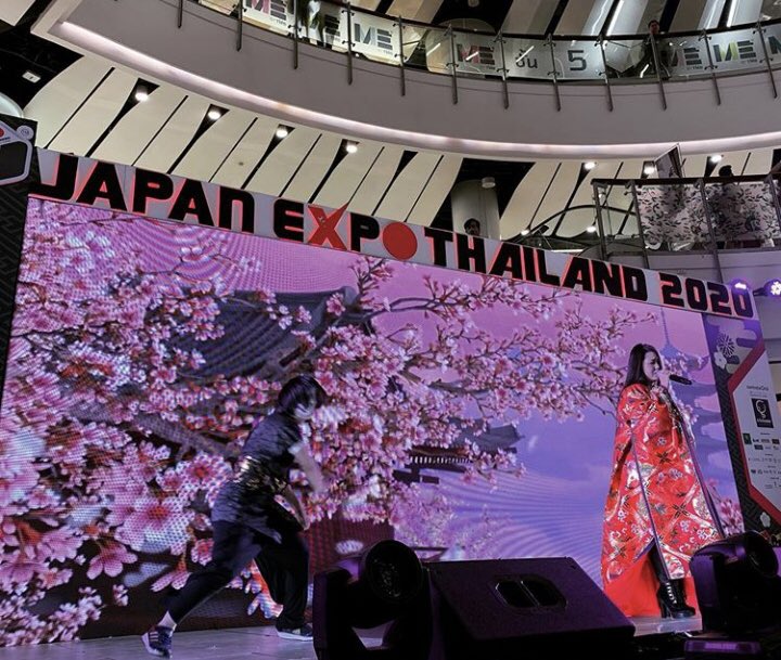 LSG_SmileLabo's tweet photo. 『JAPAN EXPO in Thailand』

55万人もの来場者数を誇る
タイ王国〝最大級〟フェスティバル❗️

アカペラが会場中に響き渡り注目を一気に浴びる。

海外に【かぐや姫】が舞い降りた瞬間でした。

#写真好きな人と繋がりたい 
#ファインダー越しの私の世界ᅠ https://t.co/fjIJDQnEti