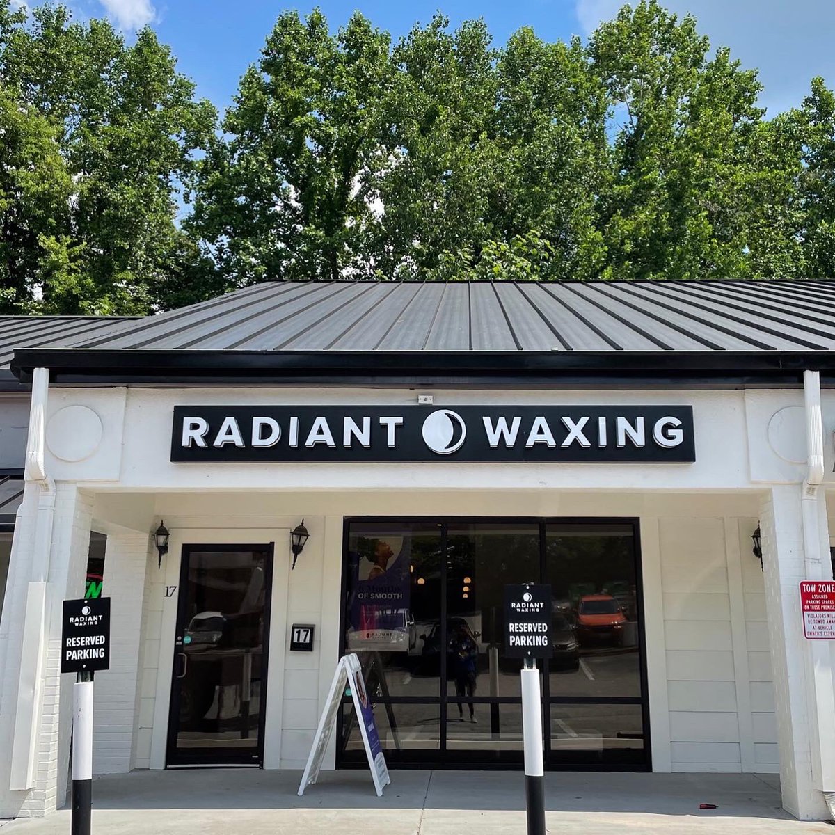 Altair_Sign's tweet photo. introducing @RadiantWaxing 💥show them some love and head on over to Collier Road to get smooth for the summer ☀️☀️ #signs #signinstallation #waxing #sinage #smallbusiness https://t.co/1lKKWtSGJ8