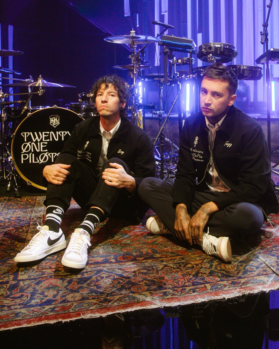twenty one pilots tweet media