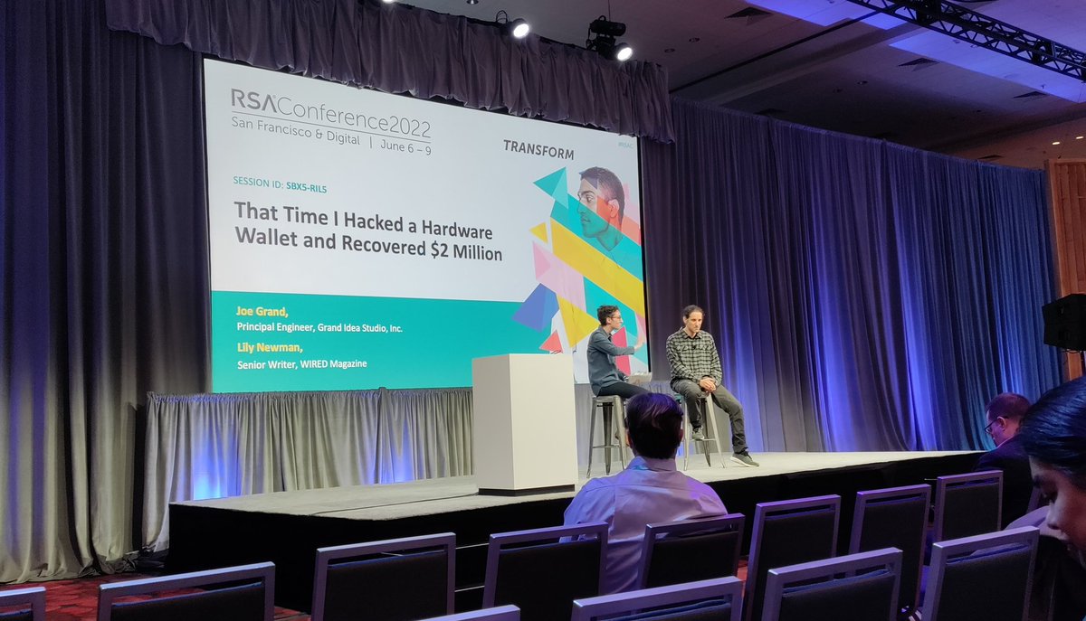 AlexLynd's tweet photo. I got to meet the awesome @joegrand in person at #RSAC2022!
And of course, I gave him a #USBNugget πΊ https://t.co/P7LwQyluSO