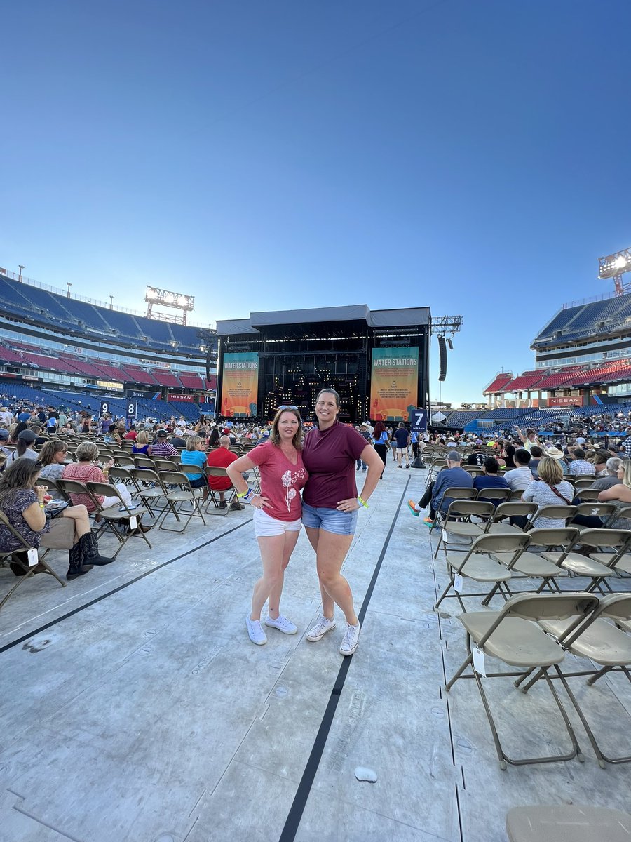 jodi_willard's tweet photo. Here for the good times and great music!!
#CMAFest #CMAFest2022 #chevyvibes https://t.co/b0OqpNbquJ