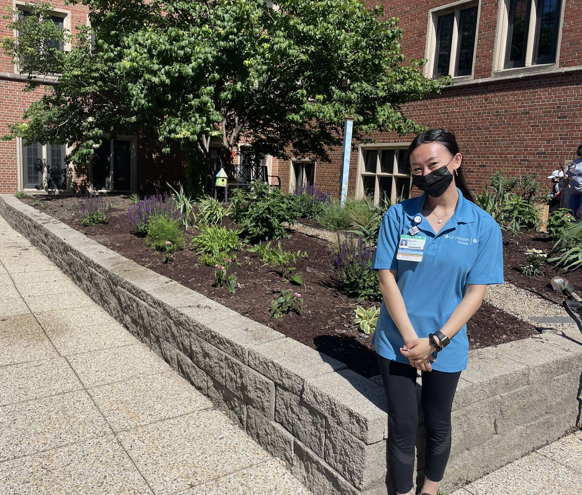 Our volunteer, Leslie has been watering all the plants in the Pediatrics Memorial Garden! Thank you for helping🌱🌞🚿🌻<a href="/UIHealth/">UI Health</a> <a href="/thisisUIC/">University of Illinois Chicago</a> <a href="/uicwise/">UIC WISE</a> <a href="/UIClife/">University of Illinois Chicago Student Affairs</a> <a href="/ChiPubSchools/">CPS - Chicago Public Schools</a> <a href="/ChildrensHosUIC/">CHUI</a> @UICHonors <a href="/UICCSI/">UICCSI</a> <a href="/UICnursing/">UIC Nursing</a> <a href="/UICPharm/">UIC Retzky College of Pharmacy</a> <a href="/UICBrownCoat/">UIC EM Residency</a> <a href="/UICLASGANAS/">LAS GANAS</a> <a href="/uicknclub/">UIC Kinesiology Club</a> <a href="/UICReady/">UIC Ready</a>