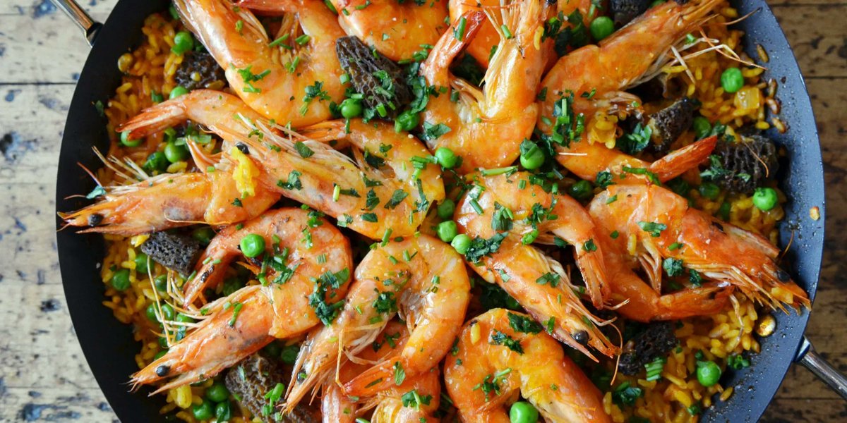 andrewzimmern's tweet photo. Celebrate spring with this delicious and easy Spanish classic: Paella with Shrimp, Peas & Morels. https://t.co/s4LwfjtqeT #paellarecipe #springrecipe https://t.co/ISU0Ok2cpS
