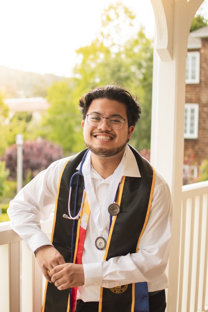 k_pring's tweet photo. Kyle Pring, BSN, Magna Cum Laude

I’m truly blessed to now call myself a college graduate! All the hard work and studying was truly worth it! Thank you so much to my family and friends for helping me reach this milestone! I couldn’t have done it without you all!

📸 @pholord1 https://t.co/xZe2vt74Qn