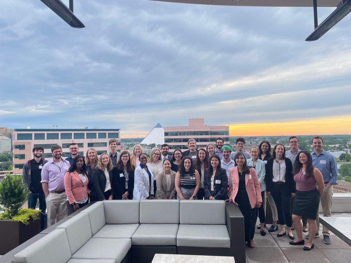 Jessalyn Baljon (@jbaljon) on Twitter photo It was awesome getting to talk with faculty and postdocs about the incredible research they are doing, and getting to meet other grad students from around the country! It was awesome getting to talk with faculty and postdocs about the incredible research they are doing, and getting to meet other grad students from around the country!