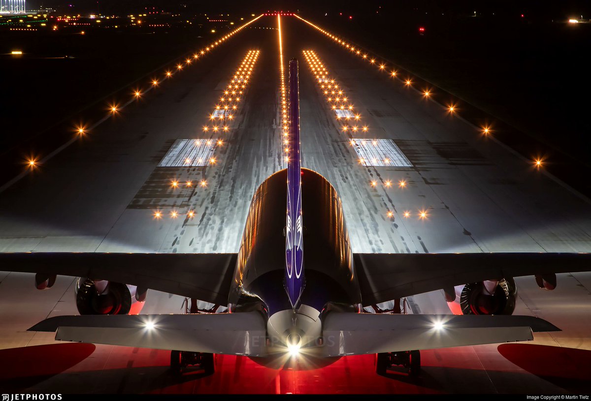 JetPhotos's tweet photo. A Lufthansa A350 lining up for departure in Munich. https://t.co/TzdTyPJCEd © Martin Tietz https://t.co/3SE5CPSZka