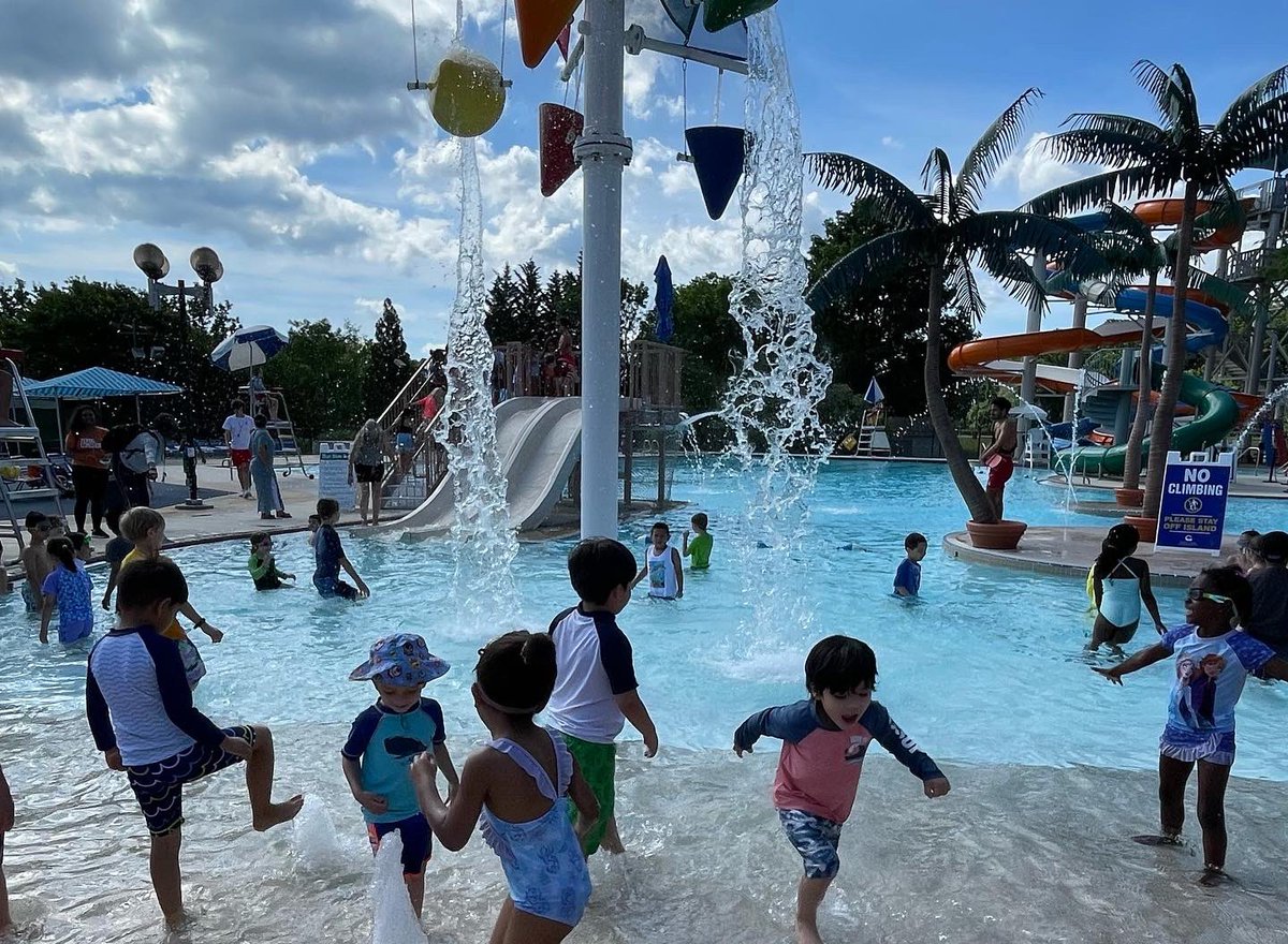 SMSCrusader's tweet photo. Our students spent the morning at Bohrer Park water park for our traditional end-of-year POOL DAY! Thank you to Mrs. Fowler for organizing this event & to our parent chaperones, teachers & @GPDNews for helping make it happen. #BestDayEver #WeLoveSMS https://t.co/RFQHw7KK4C
