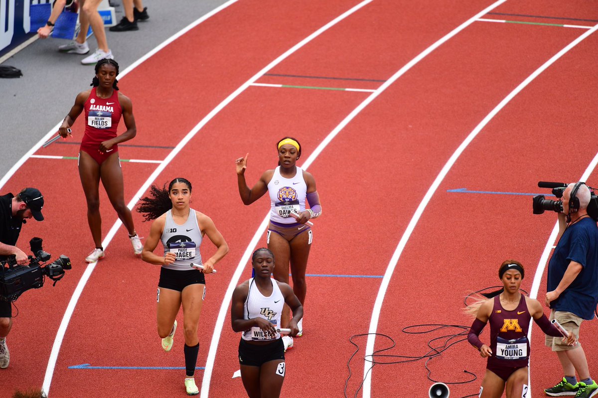 Women’s 4x1

The women get the night started with a season best of 42.59 to win their heat!

<a href="/aliaarmstrong_/">Alia Armstrong©️</a> 
<a href="/FavOfili/">Favour Ofili</a> 
<a href="/tionna_brown_/">TB🏃🏾‍♀️</a> 
<a href="/thelmadavies/">CHEETAH 🐆</a> 

📈 lsul.su/NCAAOTFLiveRes…
📺 ESPNU

#GeauxTigers