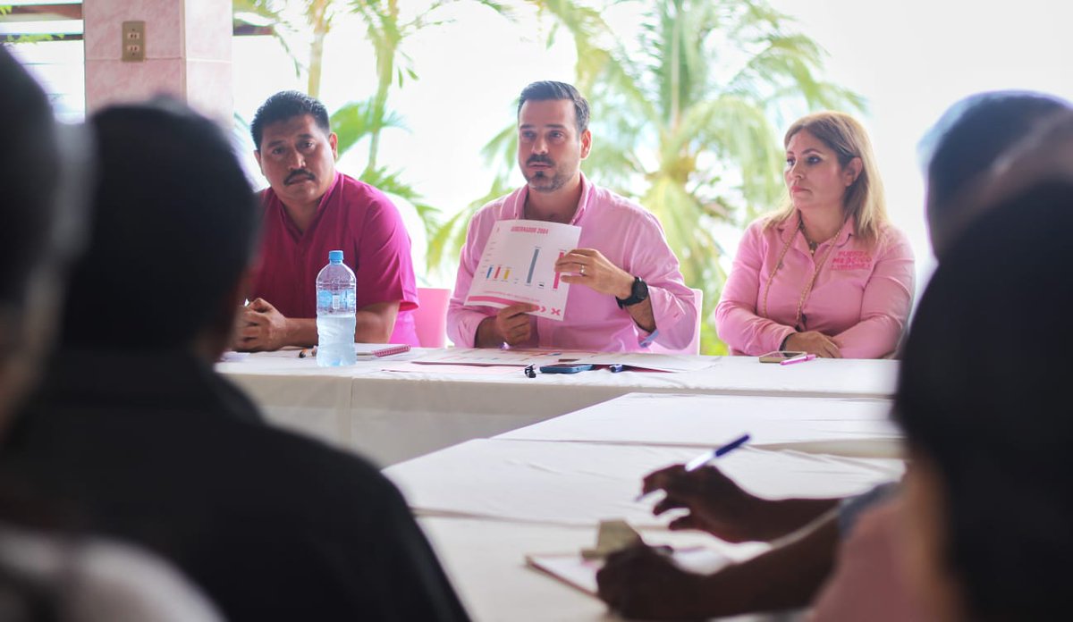 TatoVegaYu's tweet image. Coincido totalmente con ustedes. Y les reitero que el cuidado de los animales es parte de la agenda de nuestro partido.
¡Gracias por las atenciones y seguimos trabajando!