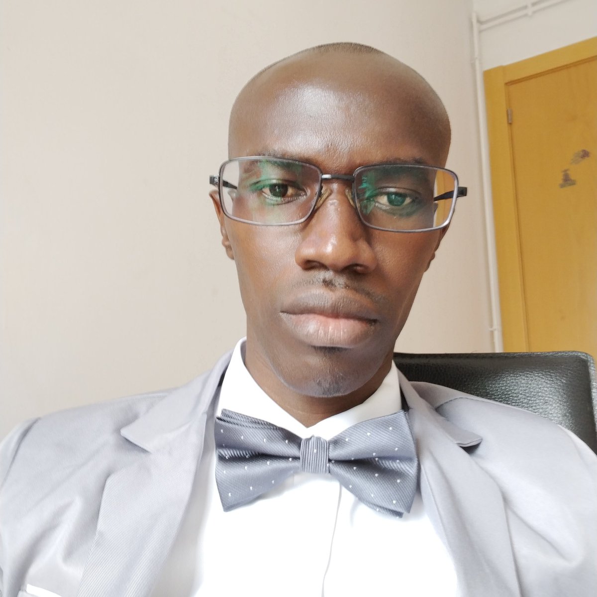 begasgane's tweet photo. #NouvellePhotoDeProfil https://t.co/mGZJBMOUuR