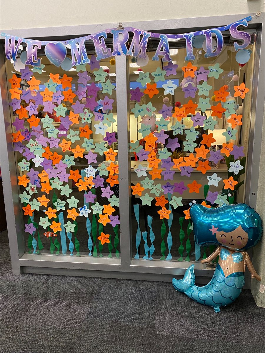PhxLibrary's tweet image. Dive into Summer Reading @ #CenturyLibrary! 💦 They’ve got mermaids, sea creatures &amp;amp; all the books you need to play Oceans of Possibilities. Read at least 20 minutes a day &amp;amp; come in to collect your prizes. Staff is waiting! bit.ly/3wqIbye #JustReadPPL