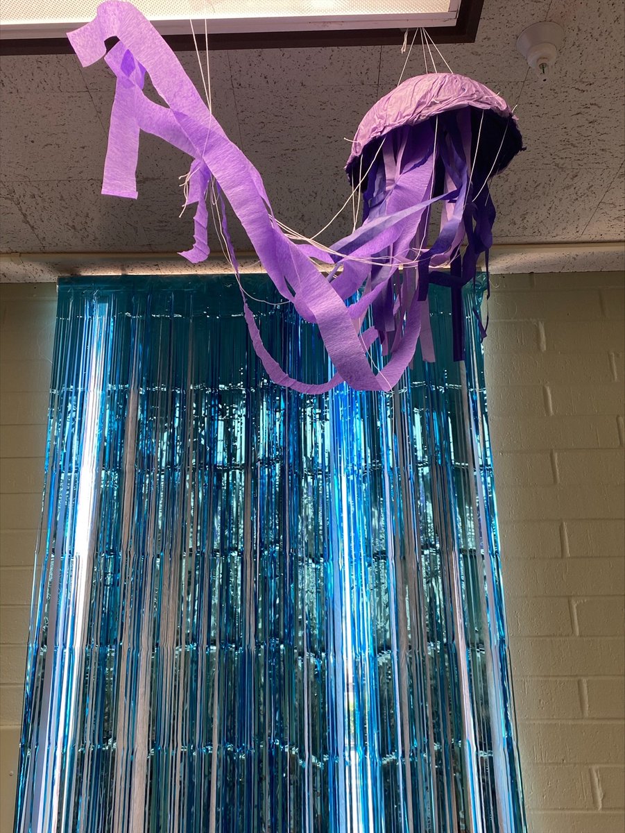 PhxLibrary's tweet image. Dive into Summer Reading @ #CenturyLibrary! 💦 They’ve got mermaids, sea creatures &amp;amp; all the books you need to play Oceans of Possibilities. Read at least 20 minutes a day &amp;amp; come in to collect your prizes. Staff is waiting! bit.ly/3wqIbye #JustReadPPL