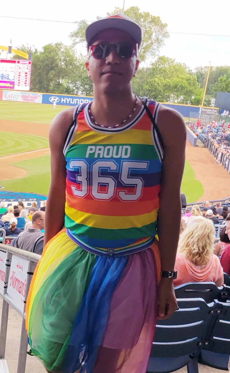 BeAbsolutelyOut's tweet photo. Pride Night @TrentonThunder #lgbtq #njpride #baseball #trentonthunder #pride #budlight #absolutelyout https://t.co/USblv2seok