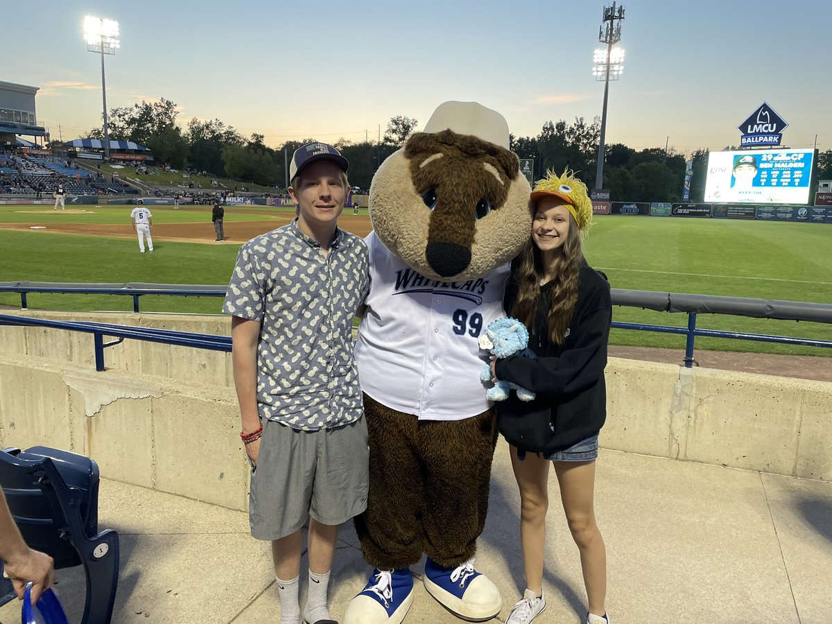 KatieChicken69's tweet photo. My favorite date night place in the summer #wmwhitecaps @wmwhitecaps https://t.co/EI3cyPUy6H