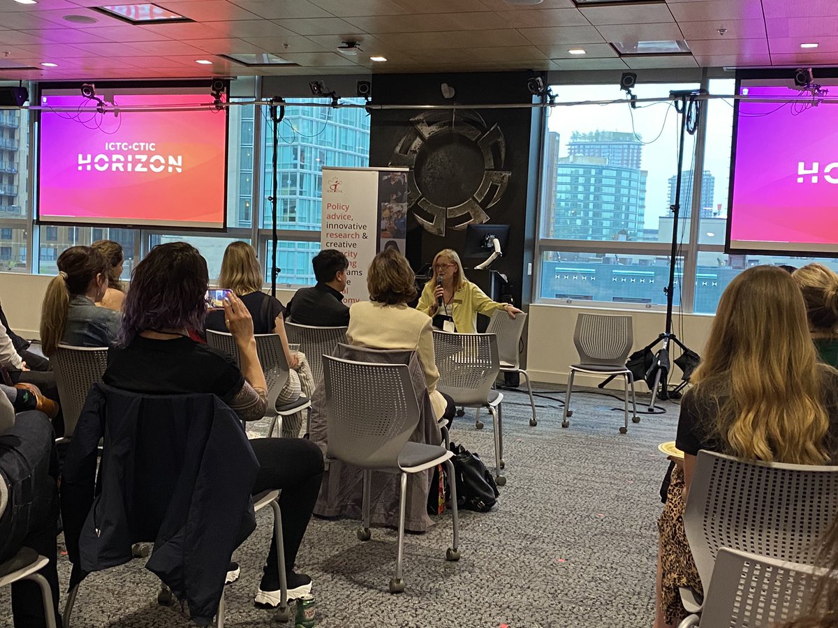 Juliana Loh tweet media